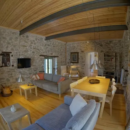 Holiday home Entire In Laconia