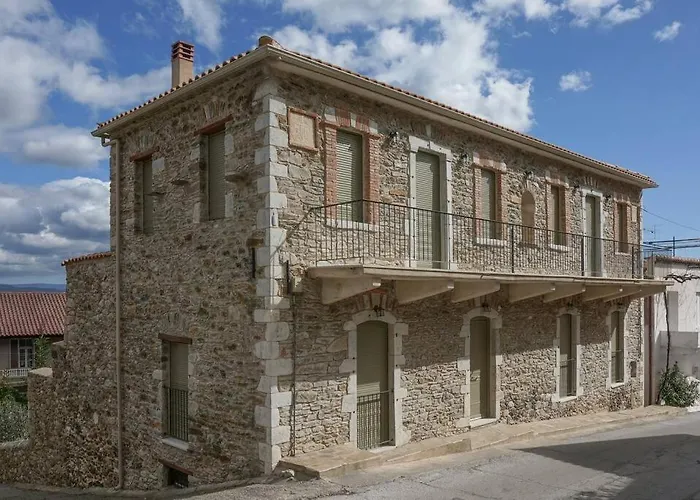 Holiday home Entire In Laconia Longastra