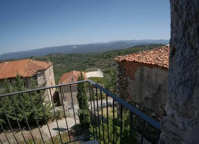 Entire In Laconia * Longastra